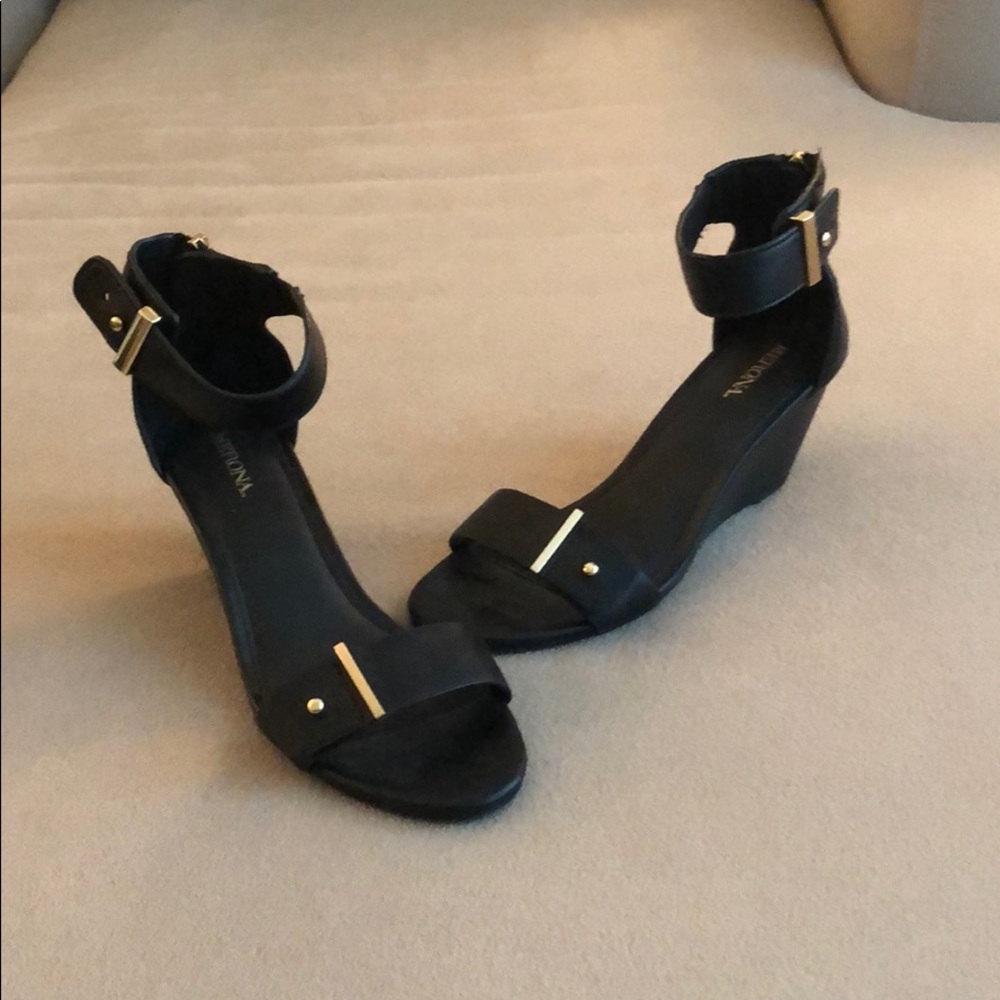 Low heal sandal